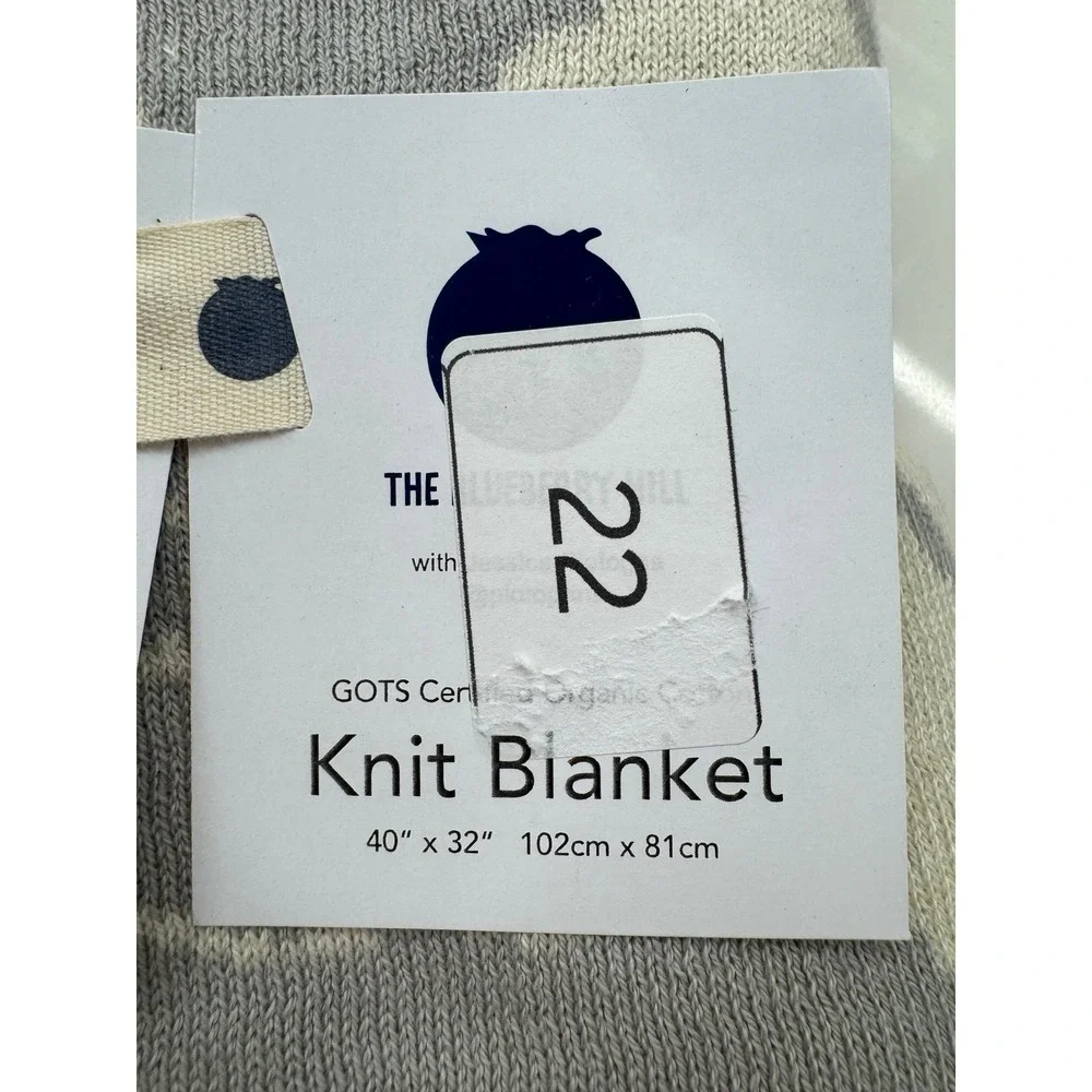 Blueberry‎ hill knit blanket 40 x 32